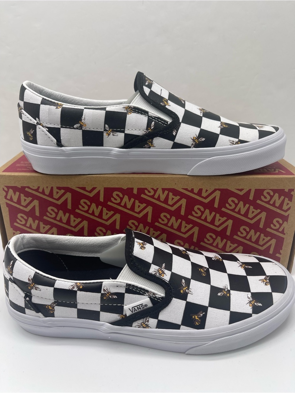 Vans WMNS Classic Slip-On (Bee Check) Black/True White 
VN0A33TB9EH Sneakers
